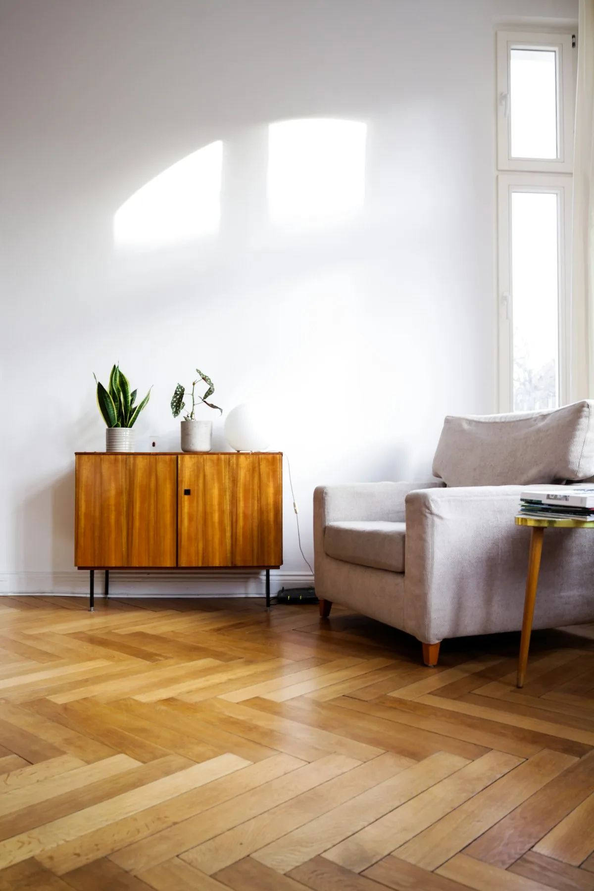 Bright, furnished living room